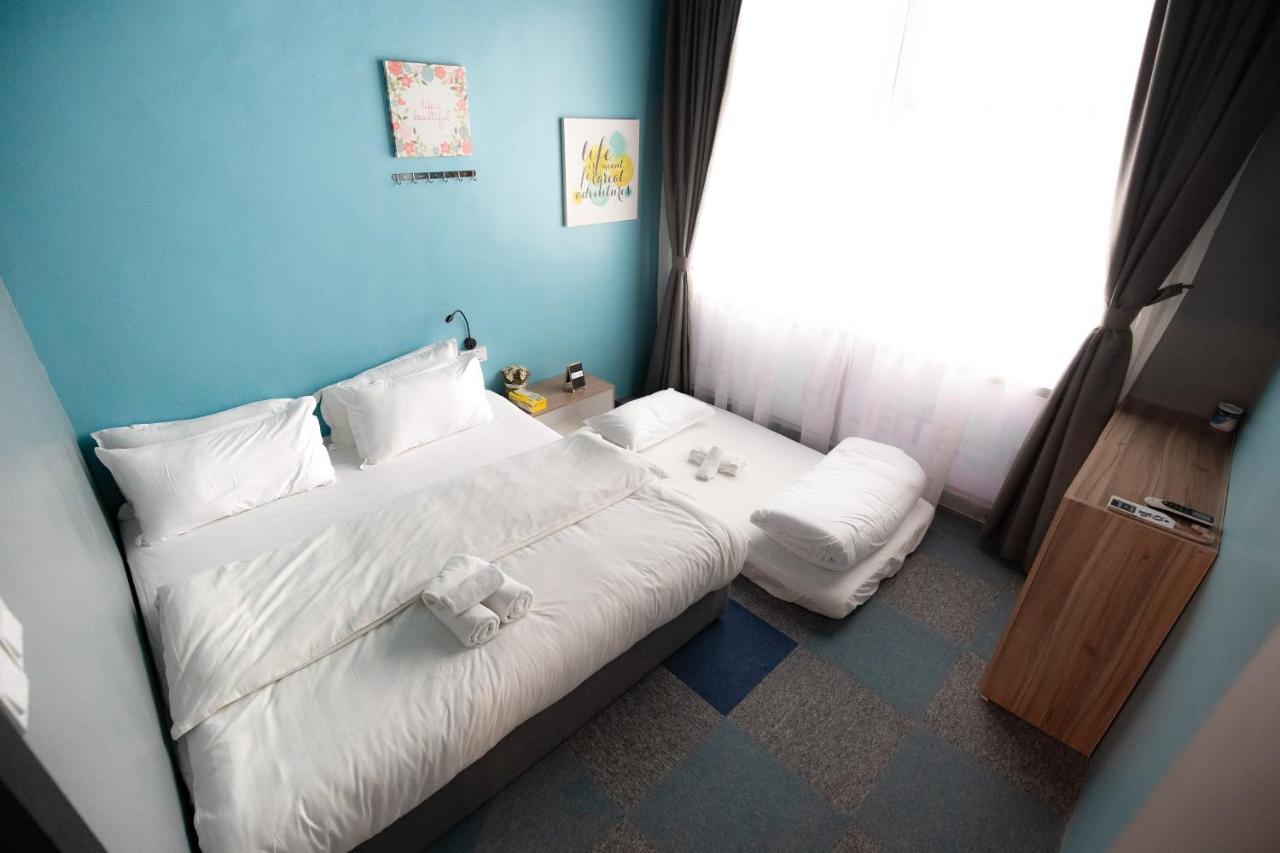 Vibrant Hostel Kota Kinabalu Exteriör bild